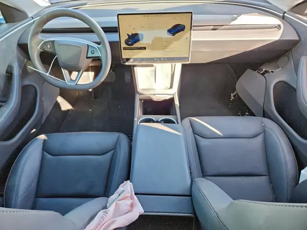 5YJ3E1EB4SF907370 2025 TESLA MODEL 3 - Image 8