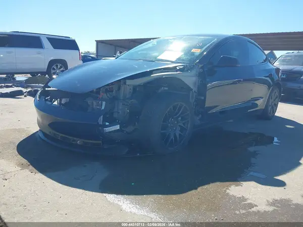 5YJ3E1EB4SF910267 2025 TESLA MODEL 3 - Image 2