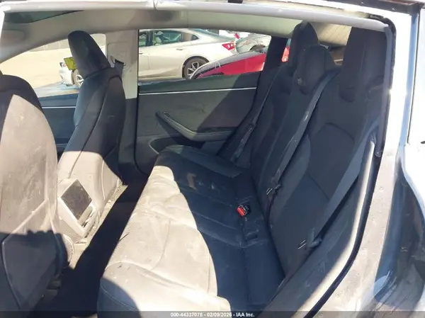 5YJ3E1EB4SF923892 2025 TESLA MODEL 3 - Image 8