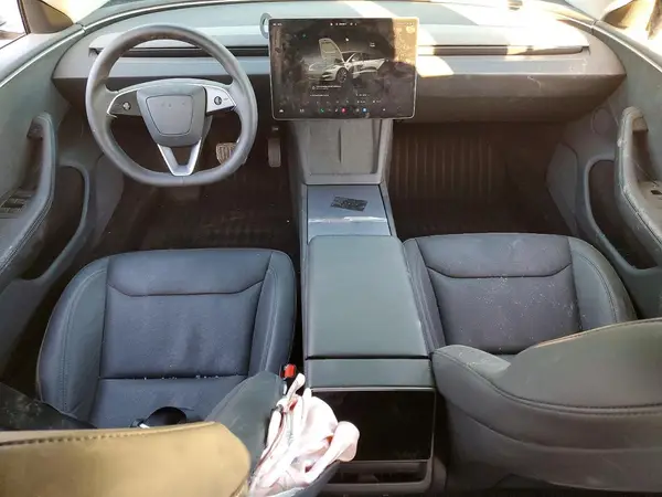 5YJ3E1EB4SF925108 2025 TESLA MODEL 3 - Image 8