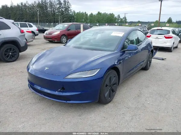 5YJ3E1EB4SF928980 2025 TESLA MODEL 3 - Image 2