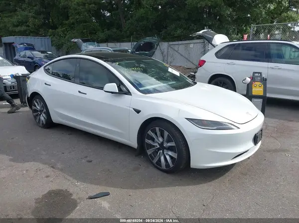 5YJ3E1EB4SF932625 2025 TESLA MODEL 3 - Image 1