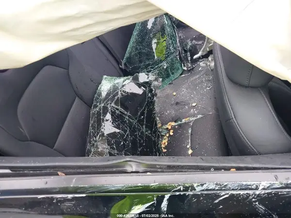 5YJ3E1EB4SF941504 2025 TESLA MODEL 3 - Image 8
