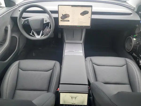 5YJ3E1EB4SF943348 2025 TESLA MODEL 3 - Image 8