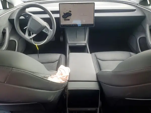 5YJ3E1EB4SF952003 2025 TESLA MODEL 3 - Image 8