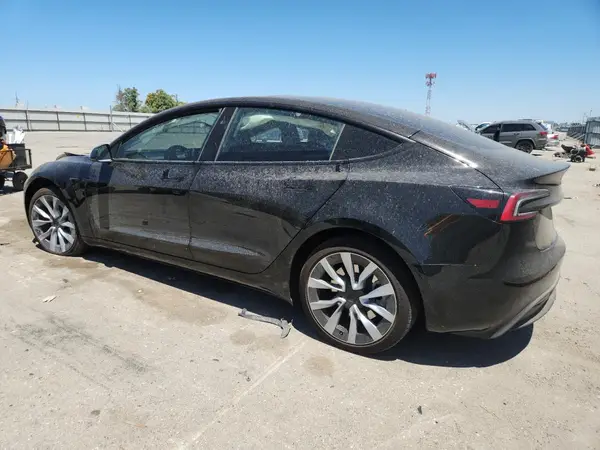 5YJ3E1EB4SF960442 2025 TESLA MODEL 3 - Image 2