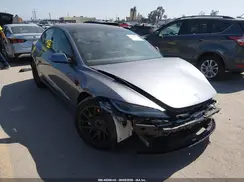 5YJ3E1EB4SF966676 2025 TESLA MODEL 3