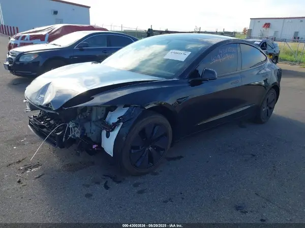 5YJ3E1EB4SF974437 2025 TESLA MODEL 3 - Image 2