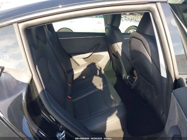 5YJ3E1EB4SF974437 2025 TESLA MODEL 3 - Image 8