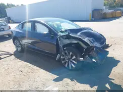 5YJ3E1EB4SF979041 2025 TESLA MODEL 3