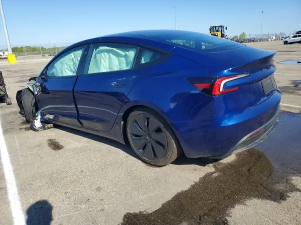 5YJ3E1EB4TF151864 2026 TESLA MODEL 3 - Image 2