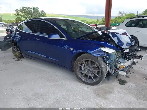 5YJ3E1EB5JF054153 2018 TESLA MODEL 3 - Image 1