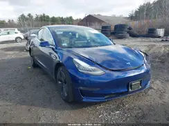 5YJ3E1EB5JF064438 2018 TESLA MODEL 3