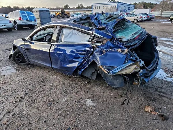 5YJ3E1EB5JF064679 2018 TESLA MODEL 3 - Image 2