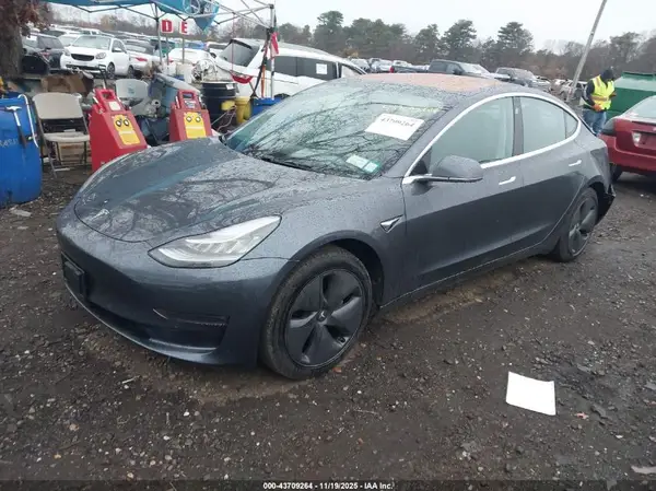 5YJ3E1EB5JF066013 2018 TESLA MODEL 3 - Image 2