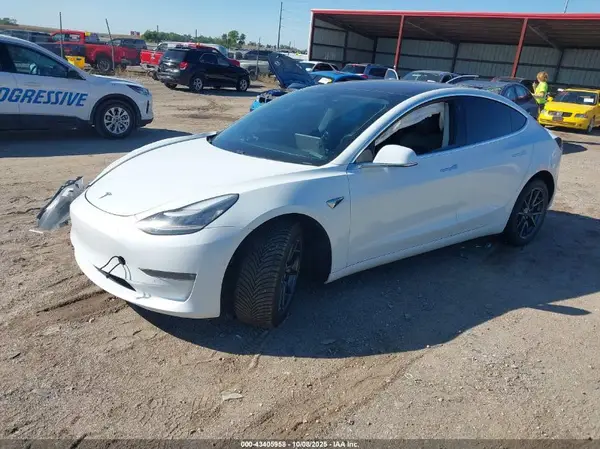 5YJ3E1EB5JF067193 2018 TESLA MODEL 3 - Image 2