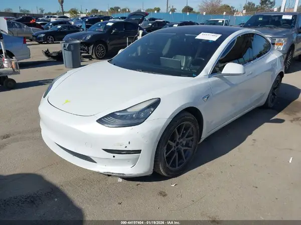 5YJ3E1EB5JF067209 2018 TESLA MODEL 3 - Image 2