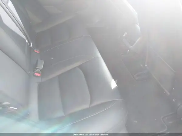 5YJ3E1EB5JF067677 2018 TESLA MODEL 3 - Image 8