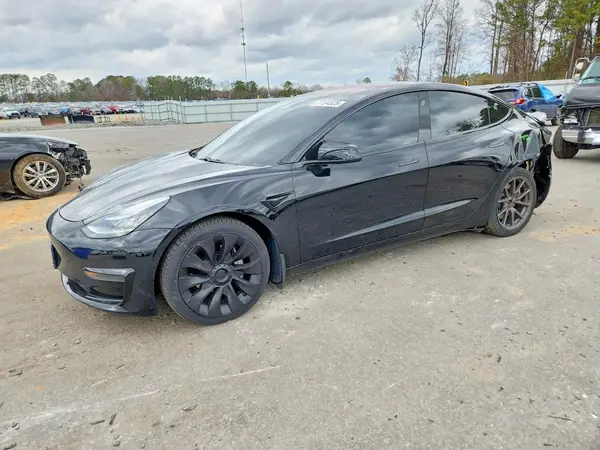 5YJ3E1EB5JF067971 2018 TESLA MODEL 3 - Image 1
