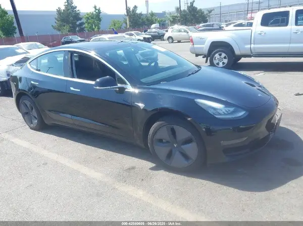 5YJ3E1EB5JF068229 2018 TESLA MODEL 3 - Image 1