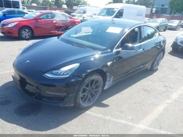 5YJ3E1EB5JF068229 2018 TESLA MODEL 3 - Image 2