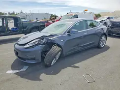 5YJ3E1EB5JF069011 2018 TESLA MODEL 3
