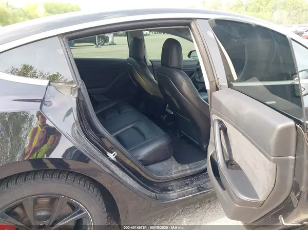 5YJ3E1EB5JF069655 2018 TESLA MODEL 3 - Image 8