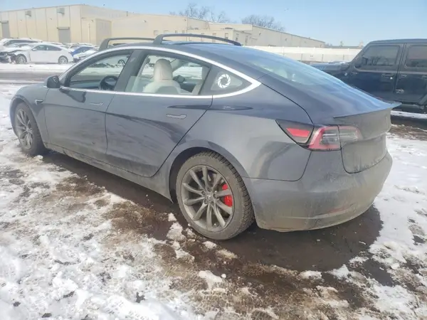 5YJ3E1EB5JF074385 2018 TESLA MODEL 3 - Image 2
