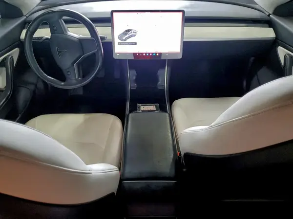 5YJ3E1EB5JF074953 2018 TESLA MODEL 3 - Image 8