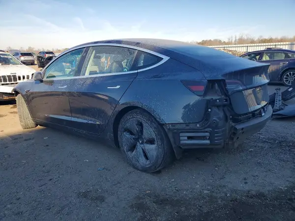 5YJ3E1EB5JF077223 2018 TESLA MODEL 3 - Image 2