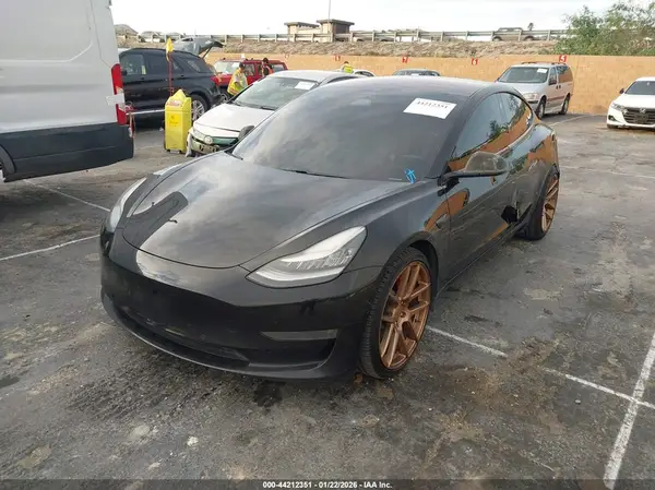 5YJ3E1EB5JF078680 2018 TESLA MODEL 3 - Image 2
