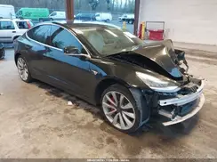 5YJ3E1EB5JF081806 2018 TESLA MODEL 3