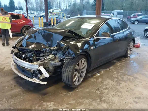 5YJ3E1EB5JF081806 2018 TESLA MODEL 3 - Image 2