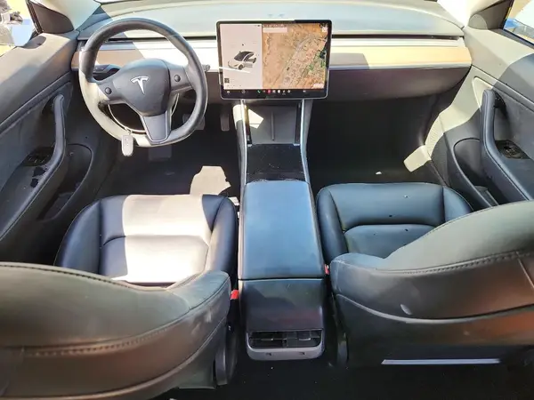 5YJ3E1EB5JF085340 2018 TESLA MODEL 3 - Image 8
