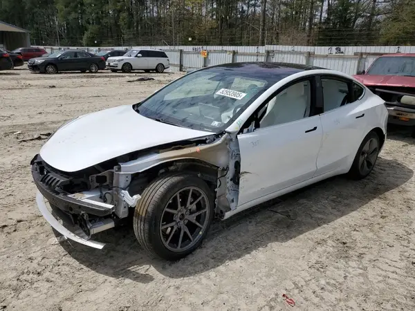 5YJ3E1EB5JF085810 2018 TESLA MODEL 3 - Image 1