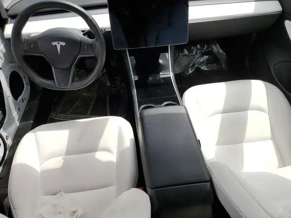 5YJ3E1EB5JF085810 2018 TESLA MODEL 3 - Image 8