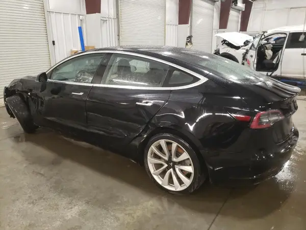 5YJ3E1EB5JF086617 2018 TESLA MODEL 3 - Image 2