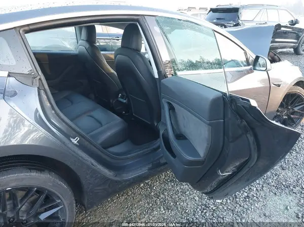 5YJ3E1EB5JF089789 2018 TESLA MODEL 3 - Image 8