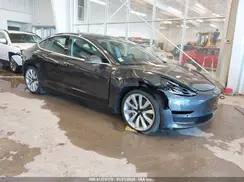5YJ3E1EB5JF090599 2018 TESLA MODEL 3