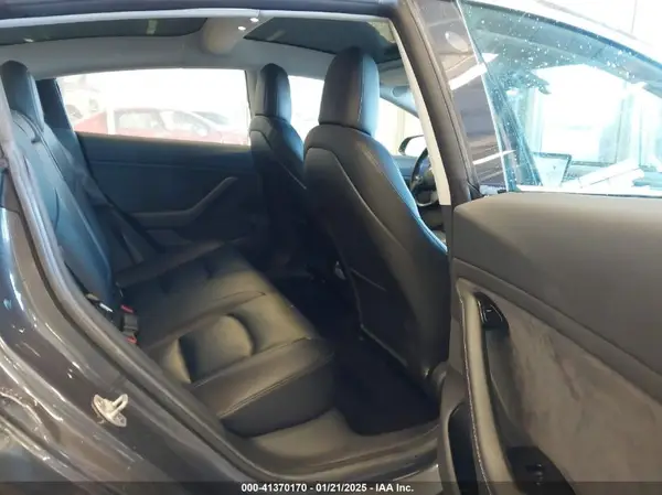 5YJ3E1EB5JF090599 2018 TESLA MODEL 3 - Image 8