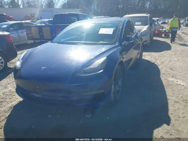 5YJ3E1EB5JF094510 2018 TESLA MODEL 3 - Image 2