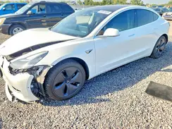 5YJ3E1EB5JF094684 2018 TESLA MODEL 3