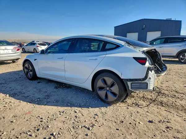 5YJ3E1EB5JF096872 2018 TESLA MODEL 3 - Image 2