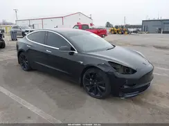 5YJ3E1EB5JF100290 2018 TESLA MODEL 3