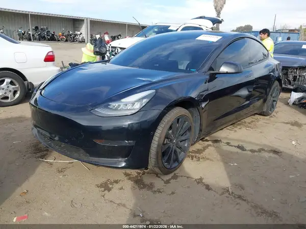 5YJ3E1EB5JF100354 2018 TESLA MODEL 3 - Image 2