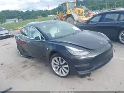5YJ3E1EB5JF100368 2018 TESLA MODEL 3