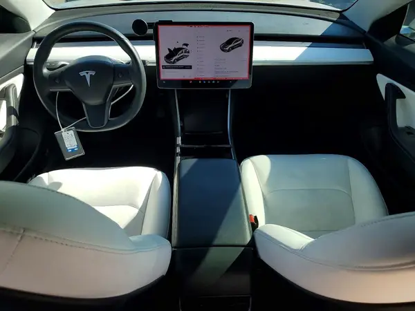 5YJ3E1EB5JF100581 2018 TESLA MODEL 3 - Image 8