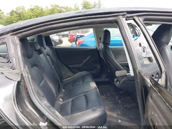 5YJ3E1EB5JF103349 2018 TESLA MODEL 3 - Image 8