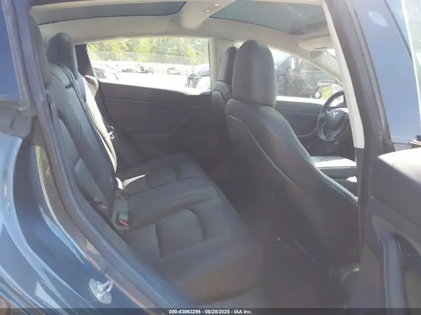 5YJ3E1EB5JF103691 2018 TESLA MODEL 3 - Image 8