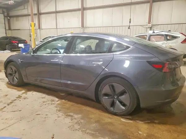 5YJ3E1EB5JF104131 2018 TESLA MODEL 3 - Image 2